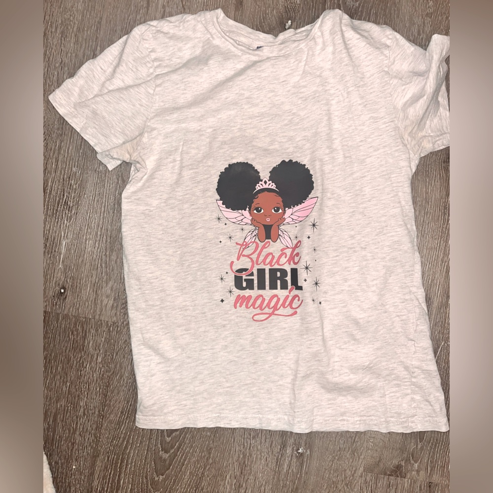 Girls Husky size 16/18 black girl, magic graphic T-shirt by divided